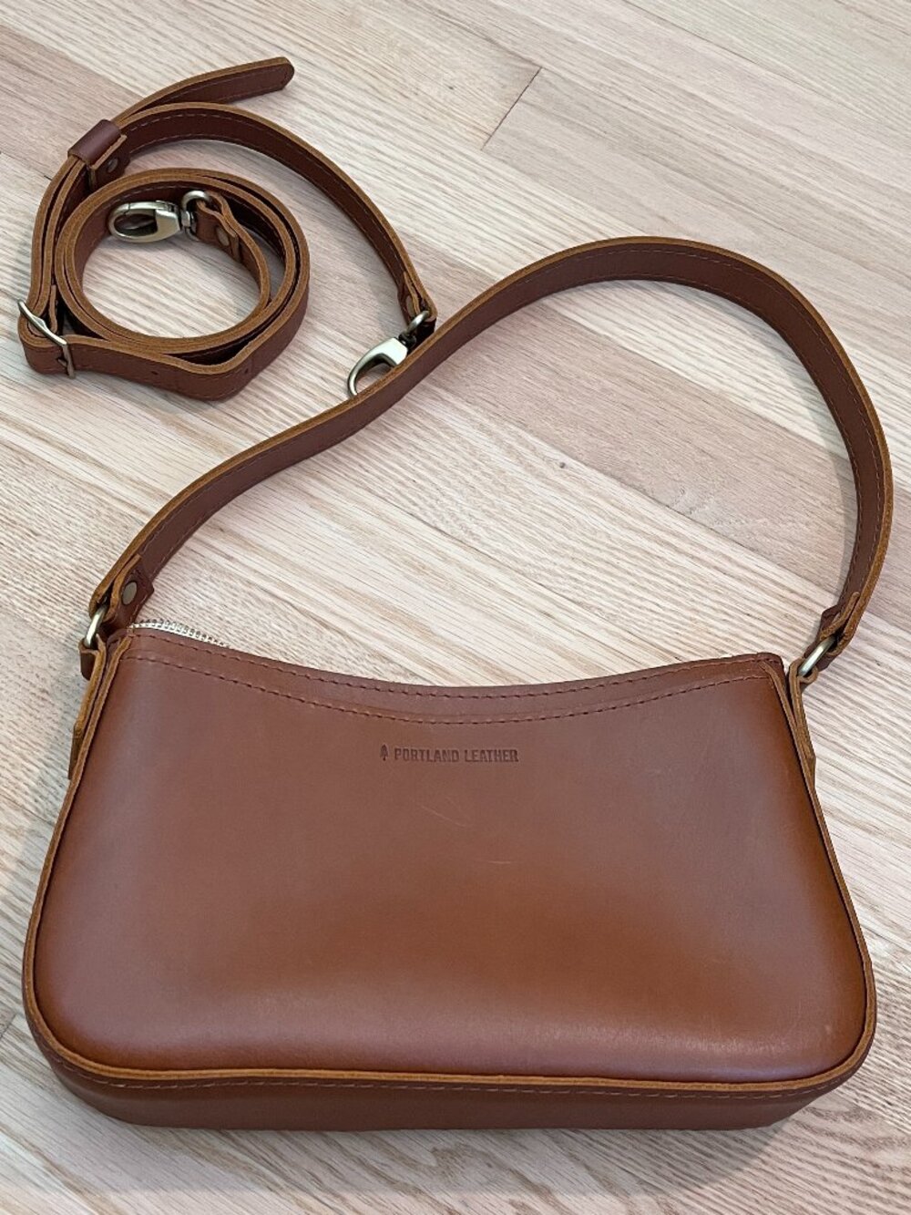 Portland Leather Lucy Shoulder Bag in Honey with crossbody strap